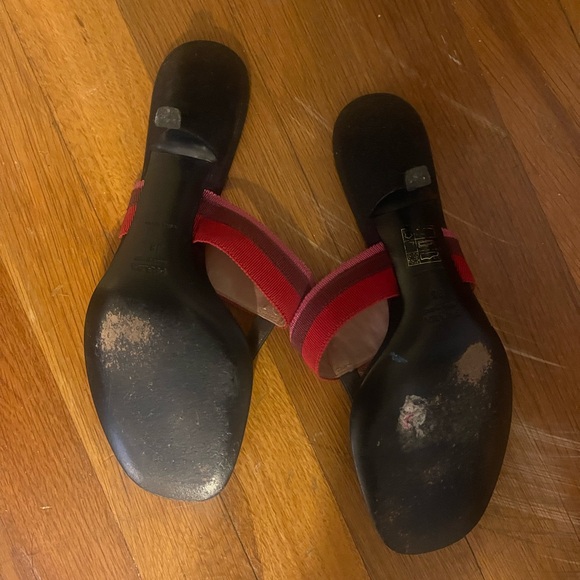 VINTAGE PRADA!!! Thong sandal with comfortable kitten heel - Picture 2 of 5